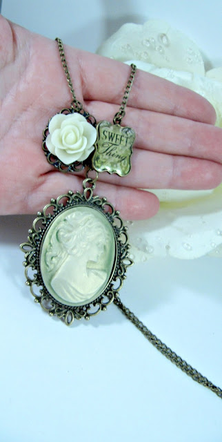 Large Green Cameo Necklace, Charm, Vintage Style, Romantic Jewelry