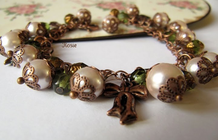 Brown Bracelet With Bows And Pearls And Brown Matching Earrings