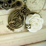 Romantic Vintage Look Charm Necklace